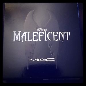 MAC Disney Maleficent Beauty Powder Natural 0.